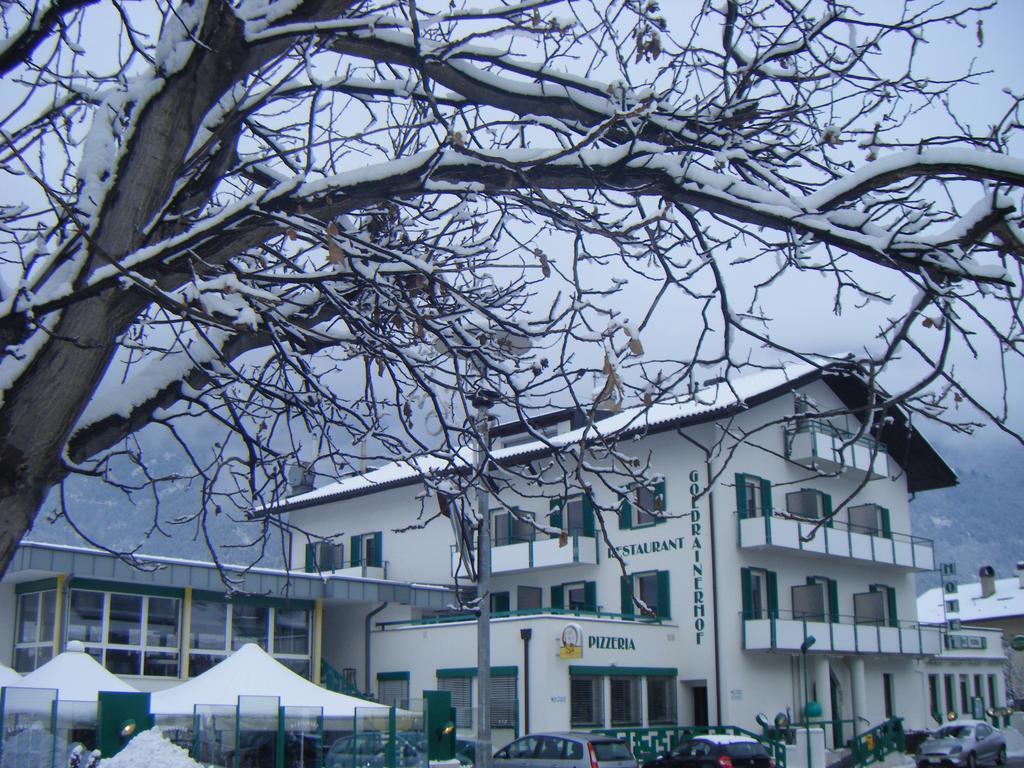 Hotel-Restaurant-Pizzeria Goldrainerhof Buitenkant foto